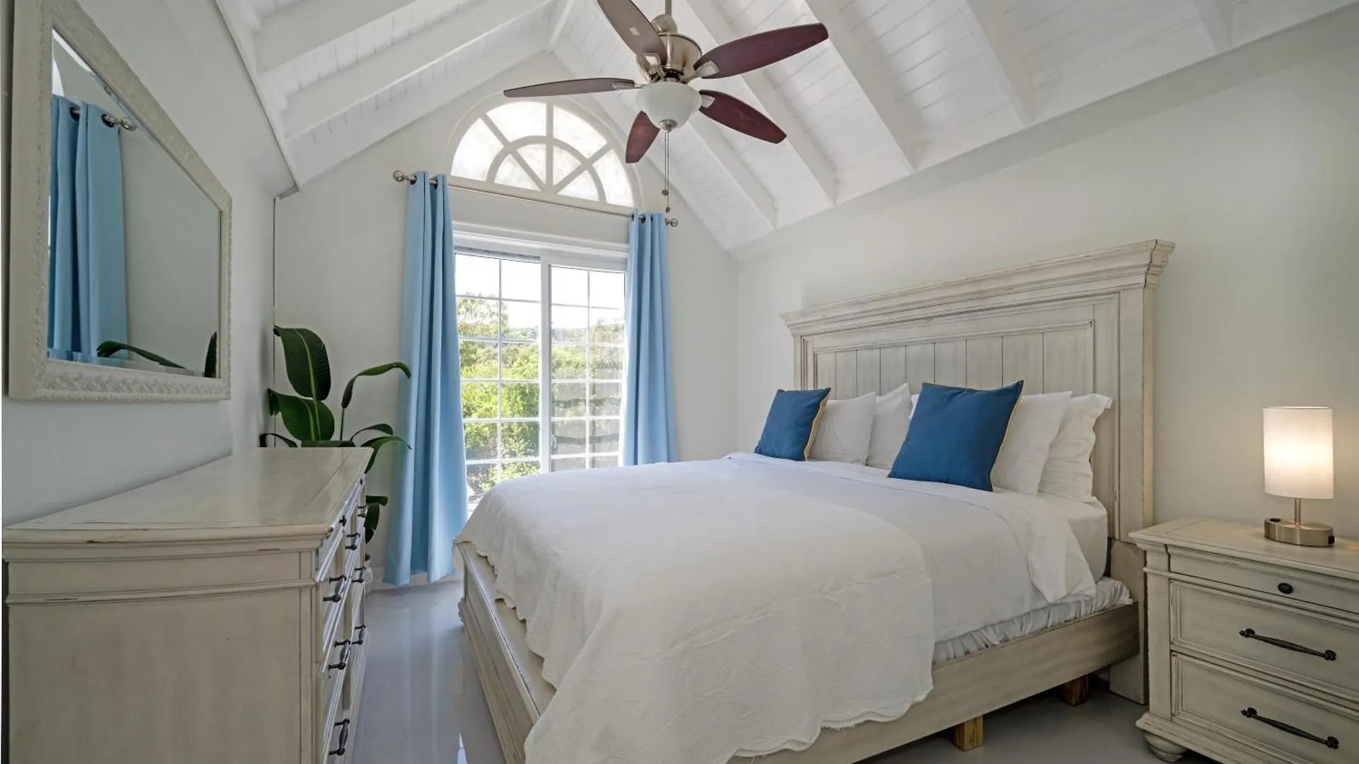 Marriott Seacastles E22, Montego Bay Aparthotel 3*,  Jamaica