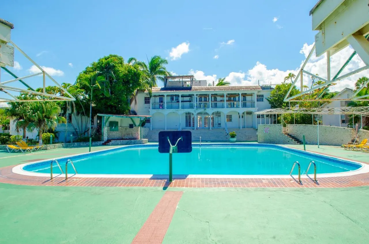Marriott Seacastles E22, Montego Bay Aparthotel
